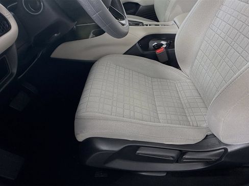 Certified 2024 Honda HR-V LX image 30