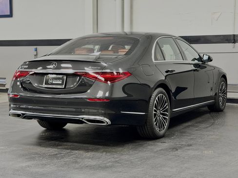 Used 2024 Mercedes-Benz S 580 4MATIC Sedan image 12