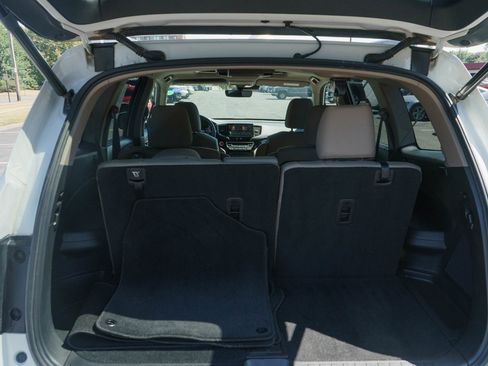Used 2021 Honda Pilot Touring image 9