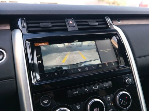 Used 2019 Land Rover Discovery HSE image 44