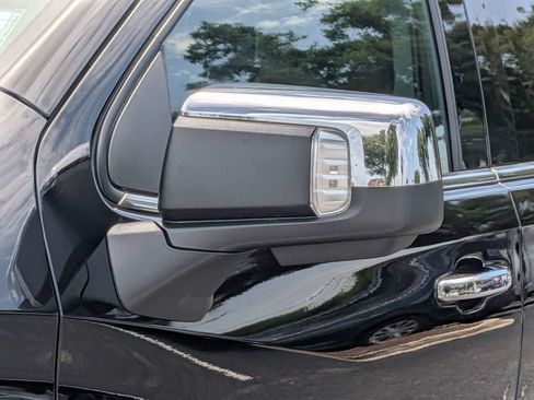 Used 2025 Chevrolet Silverado 1500 LTZ w/ Technology Package AWD/4WD image 10