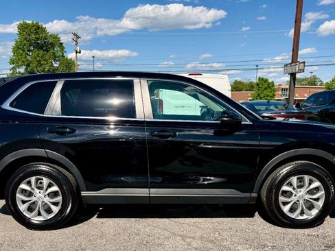 Used 2025 Honda CR-V LX image 8