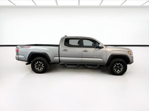 Used 2022 Toyota Tacoma TRD Off-Road w/ Technology Package AWD/4WD image 22