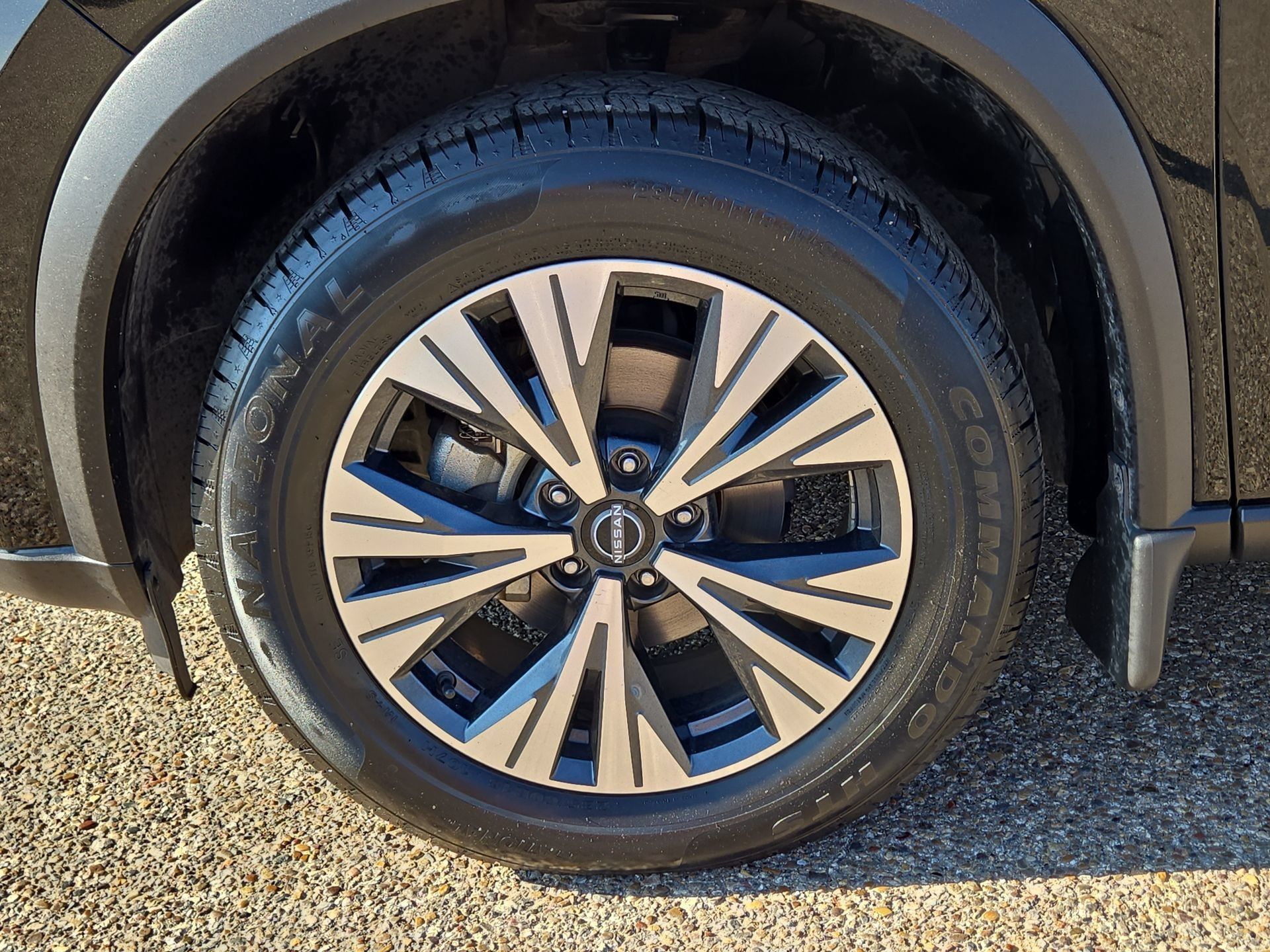 Used 2022 Nissan Rogue SV FWD image 11