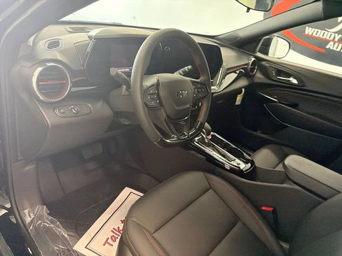 New 2026 Chevrolet Trax RS w/ Sunroof Package FWD image 12