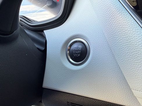 Certified 2025 Toyota Corolla SE image 31