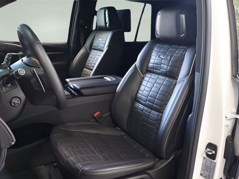 Used 2024 Cadillac Escalade V w/ LPO, ONYX Package AWD/4WD image 11