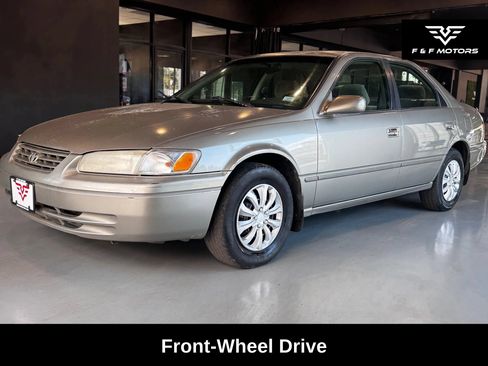 Used 1997 Toyota Camry LE FWD image 2