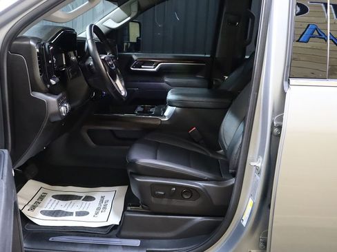 Used 2025 GMC Sierra 2500 SLT w/ SLT Convenience Package AWD/4WD image 50