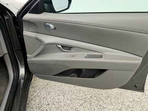 Used 2024 Hyundai Elantra SEL FWD image 26