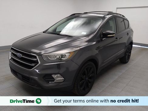 Used 2017 Ford Escape Titanium image 1