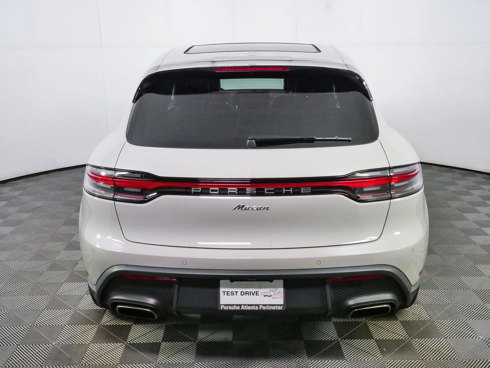 Certified 2026 Porsche Macan AWD/4WD image 31