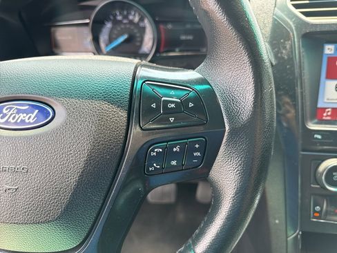 Used 2018 Ford Explorer XLT w/ Equipment Group 202A image 49