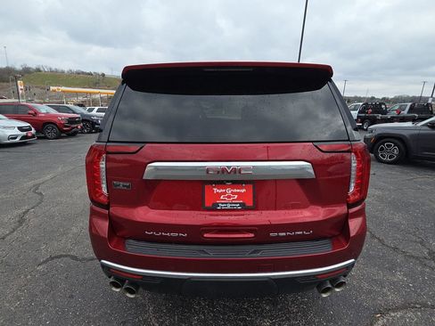 Used 2023 GMC Yukon Denali w/ Denali Reserve Package image 7