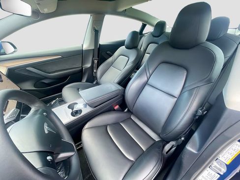 Used 2022 Tesla Model 3 Standard Range RWD image 19