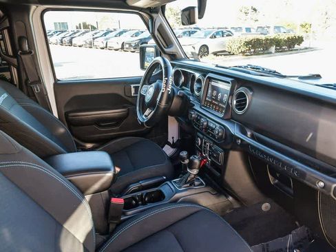 Used 2023 Jeep Wrangler Unlimited Rubicon 4xe w/ Cold Weather Group image 17