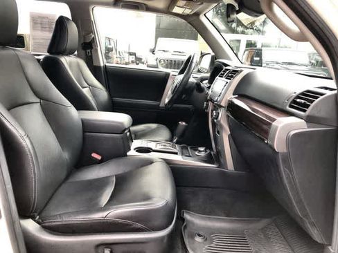 Used 2020 Toyota 4Runner Limited AWD/4WD image 39