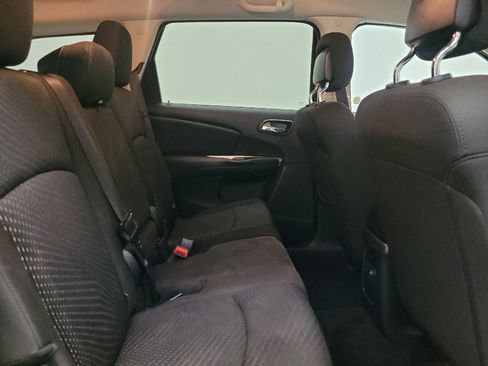Used 2020 Dodge Journey SE image 19