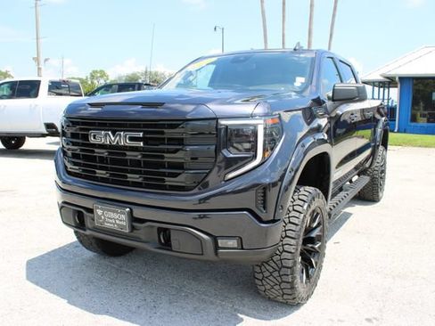 Used 2024 GMC Sierra 1500 Elevation AWD/4WD image 3