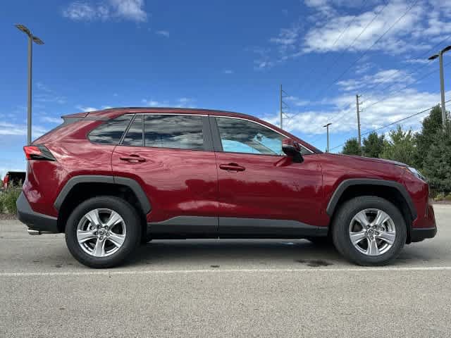 Used 2025 Toyota RAV4 XLE FWD image 3