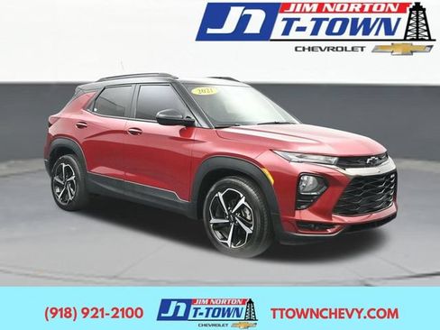 Used 2021 Chevrolet TrailBlazer RS w/ Technology Package FWD image 1
