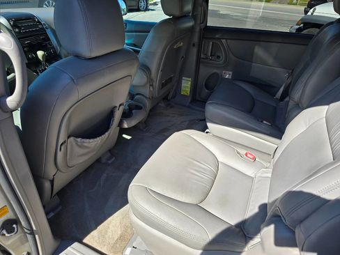 Used 2007 Toyota Sienna LE image 23