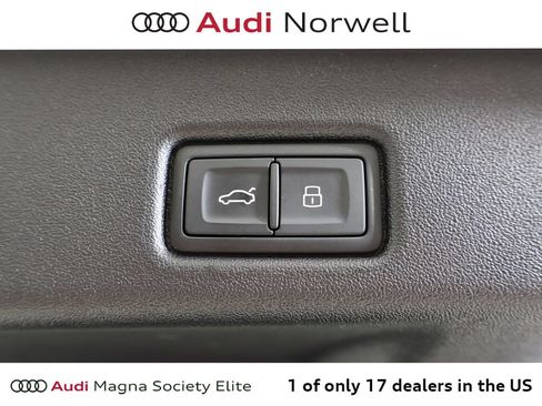 Used 2025 Audi Q5 Premium Plus w/ Premium Plus AWD/4WD image 17