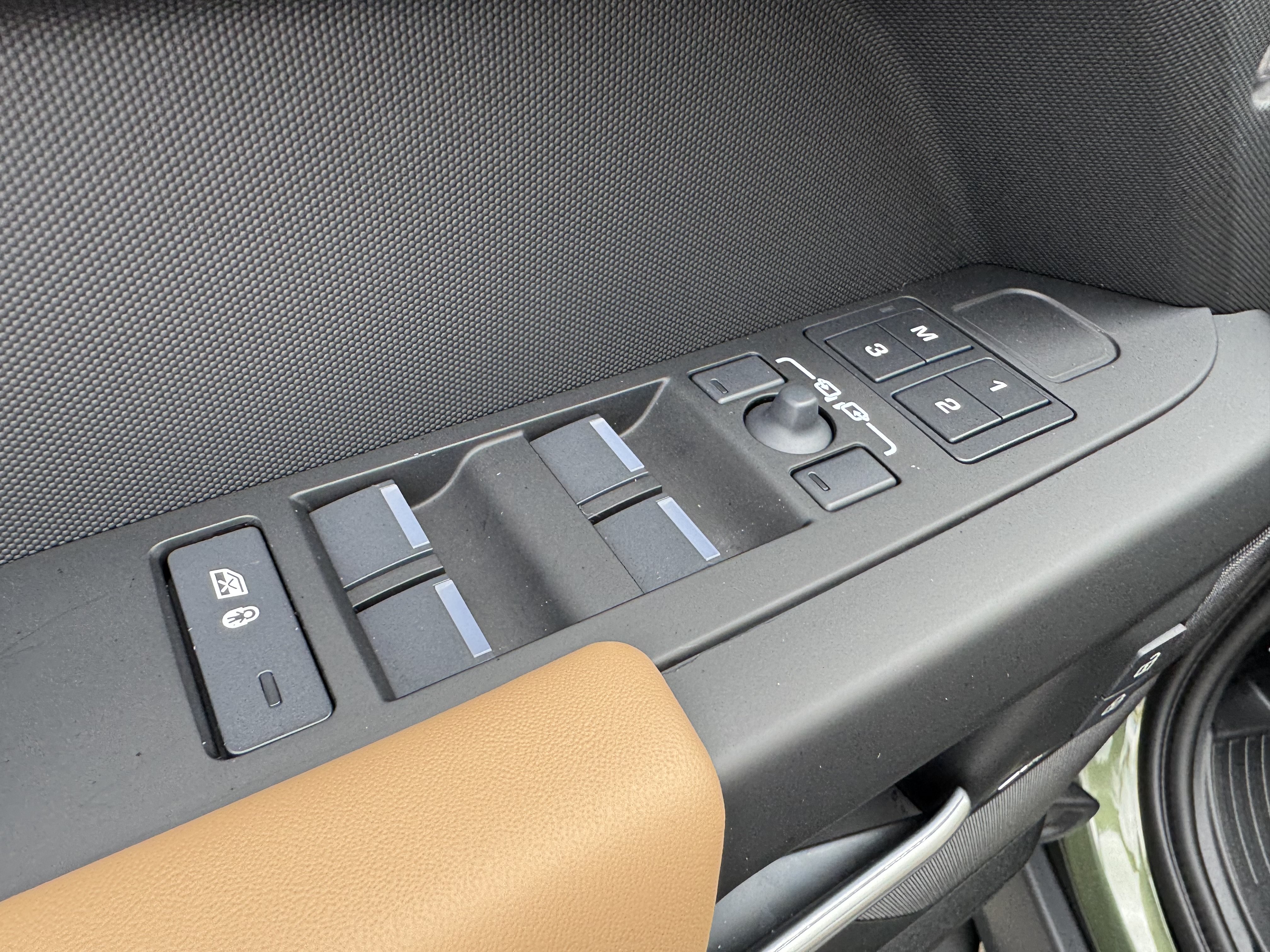 New 2026 Land Rover Defender 110 S AWD/4WD image 11