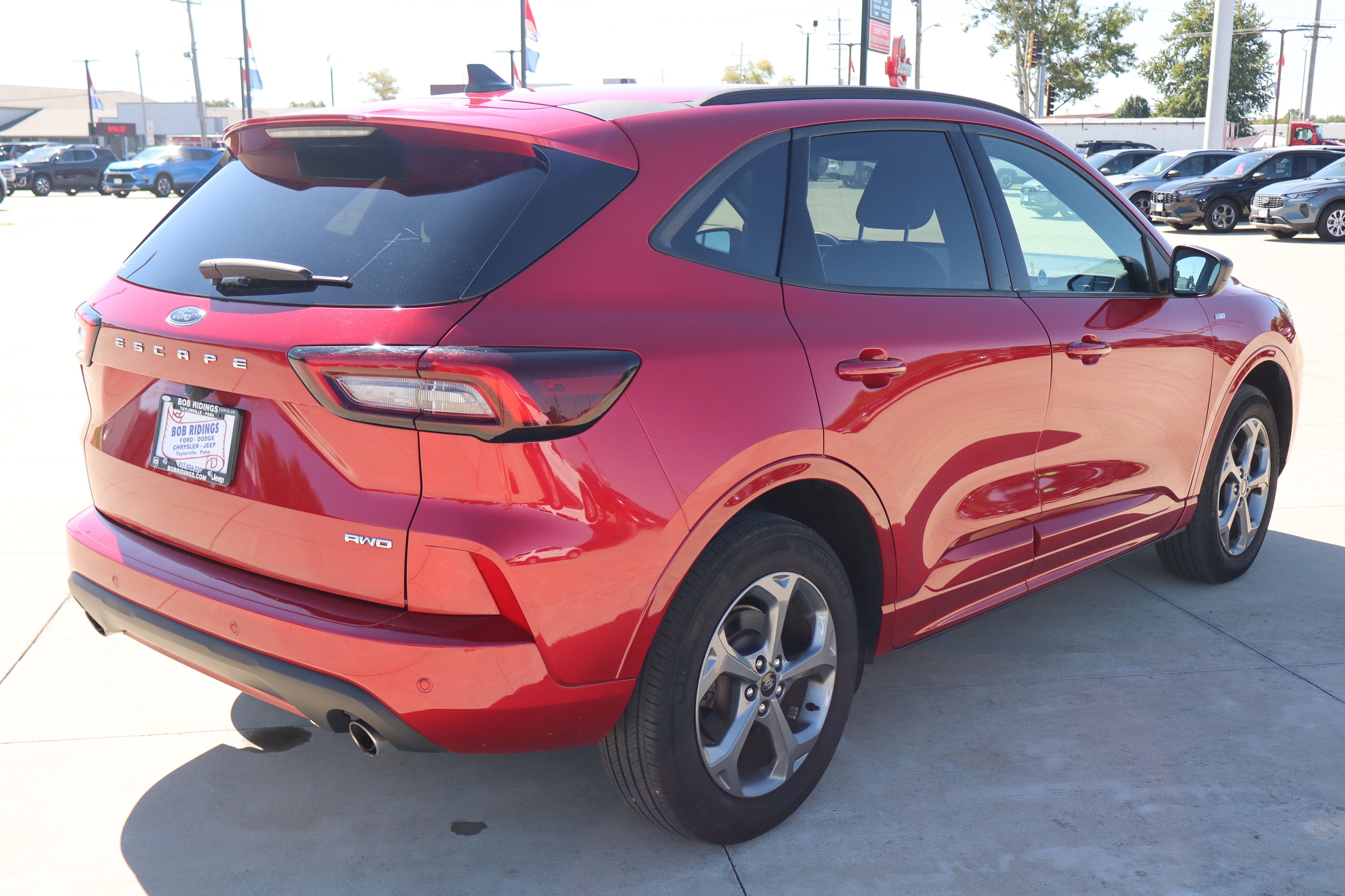 Used 2024 Ford Escape ST-Line w/ Tech Pack #1 AWD/4WD image 5