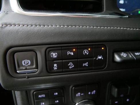 Used 2024 GMC Yukon Denali Ultimate image 14