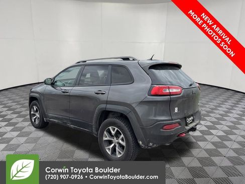 Used 2014 Jeep Cherokee Trailhawk w/ Technology Group AWD/4WD image 5