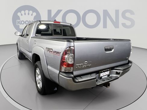 Used 2015 Toyota Tacoma 4x4 Double Cab w/ TRD Sport Package image 4
