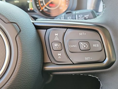 New 2026 Jeep Wrangler Unlimited Rubicon w/ Technology Group image 6