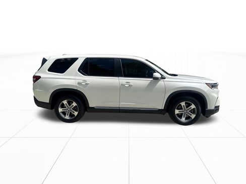 Certified 2025 Honda Pilot EX-L image 10