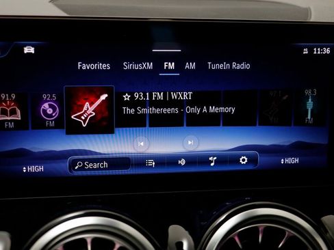 Used 2025 Mercedes-Benz GLB 35 AMG 4MATIC image 9