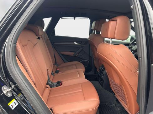 Used 2021 Audi Q5 Prestige w/ Prestige Package image 7