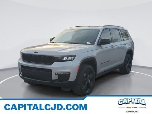 New 2025 Jeep Grand Cherokee L Limited w/ Black Appearance Package AWD/4WD image 1