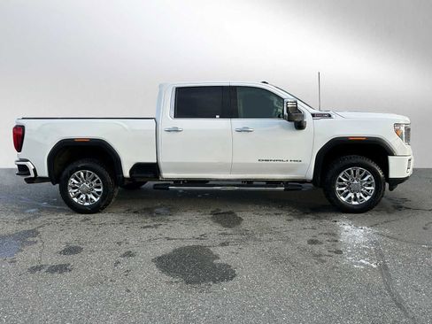 Used 2022 GMC Sierra 2500 Denali image 2