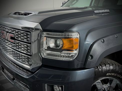 Used 2019 GMC Sierra 2500 Denali image 13