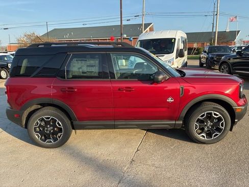 New 2025 Ford Bronco Sport Outer Banks w/ Outer Banks Tech Package+ image 9