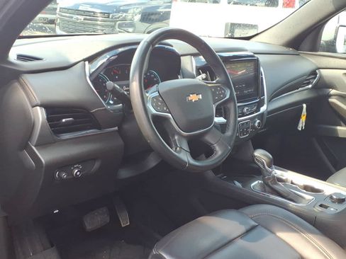 Used 2023 Chevrolet Traverse LT w/ LPO, Floor Liner Package AWD/4WD image 9