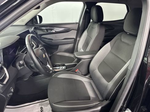 Used 2024 Chevrolet TrailBlazer LT w/ Convenience Package AWD/4WD image 6