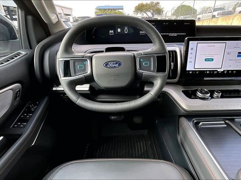 Used 2025 Ford Expedition Max Active image 6