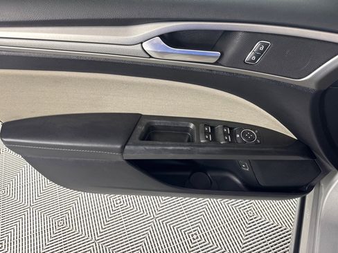 Used 2018 Ford Fusion S image 10