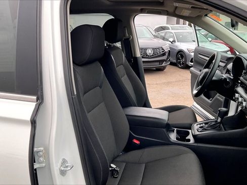Used 2024 Honda CR-V EX image 7