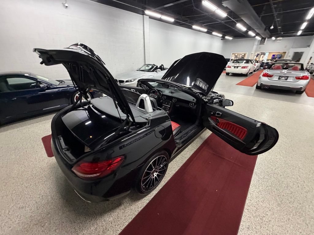 Used 2018 Mercedes-Benz SLC 300 image 39