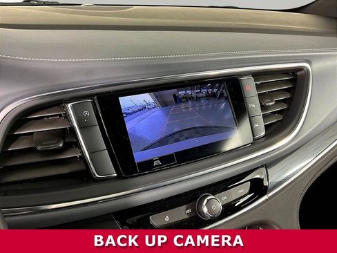 Used 2023 Buick Enclave Essence FWD image 13