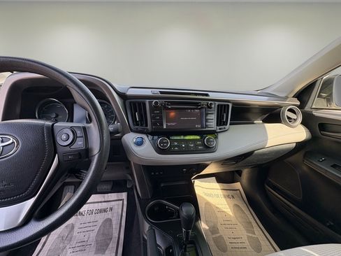 Used 2018 Toyota RAV4 LE Plus image 24