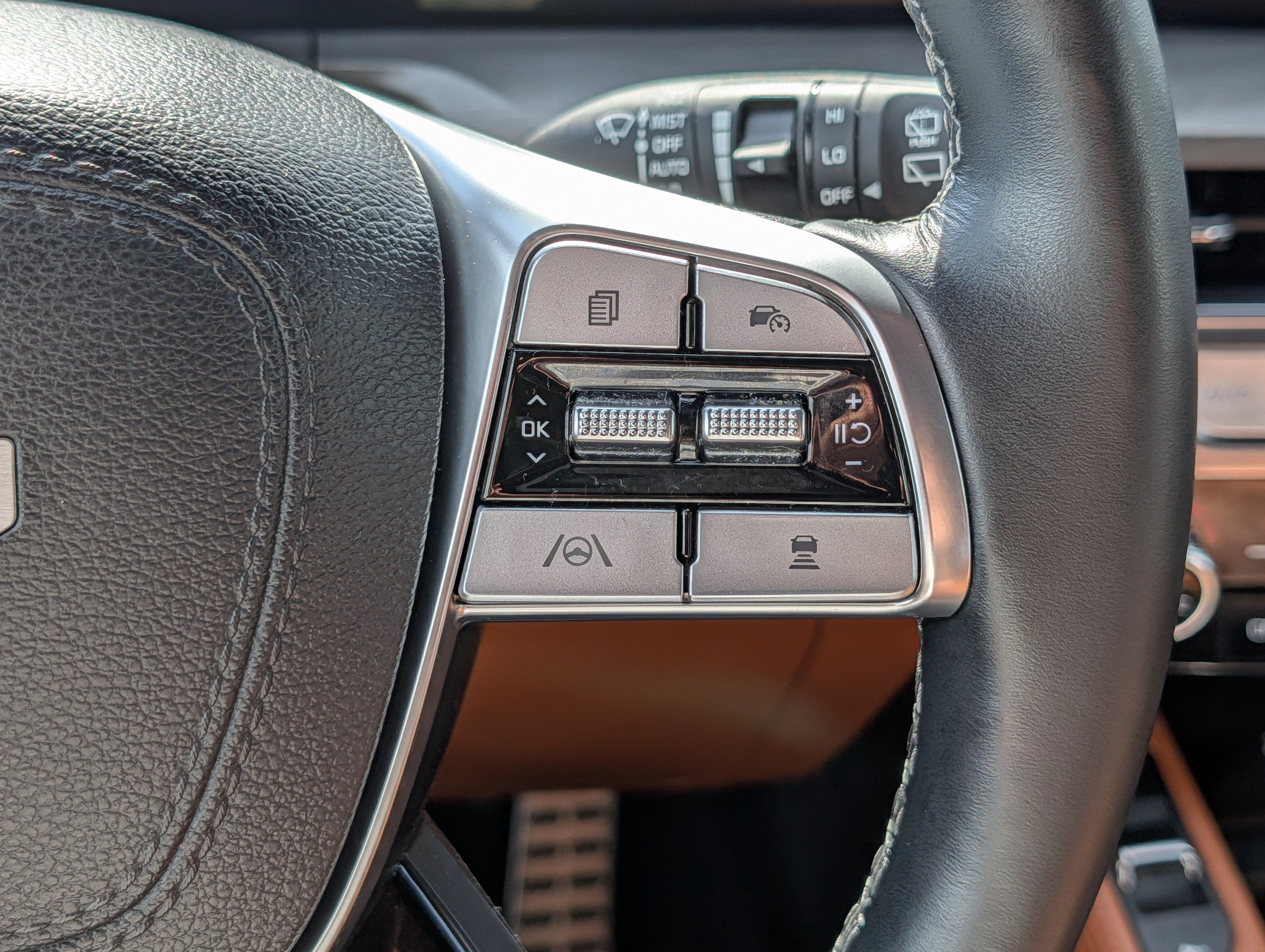 Certified 2025 Kia Telluride SX Prestige X-Pro AWD/4WD image 30