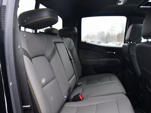 Used 2025 Chevrolet Colorado ZR2 image 18